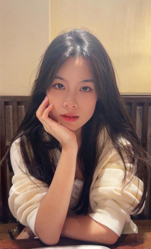 上海高颜值小母狗林小霏私密视频流出❤️露脸口交技艺高超多姿势爆操反差至极！[MP4/104MB]