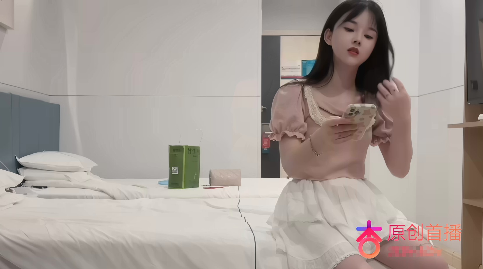 【AI增强】杏吧老王1-18岁萝莉清纯白虎学生妹-开档黑丝诱惑