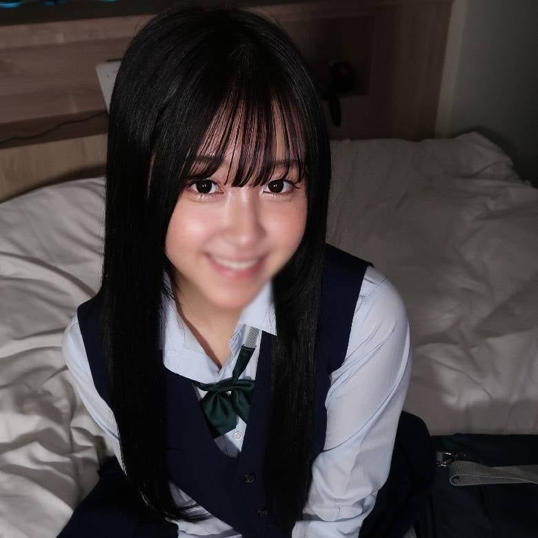 FC2-PPV-4773866 純朴な文学C委員制服 【高清無碼】