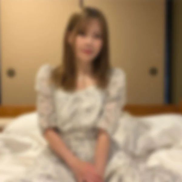 FC2-PPV-4740827 見た目はエステとか美 【高清無碼】