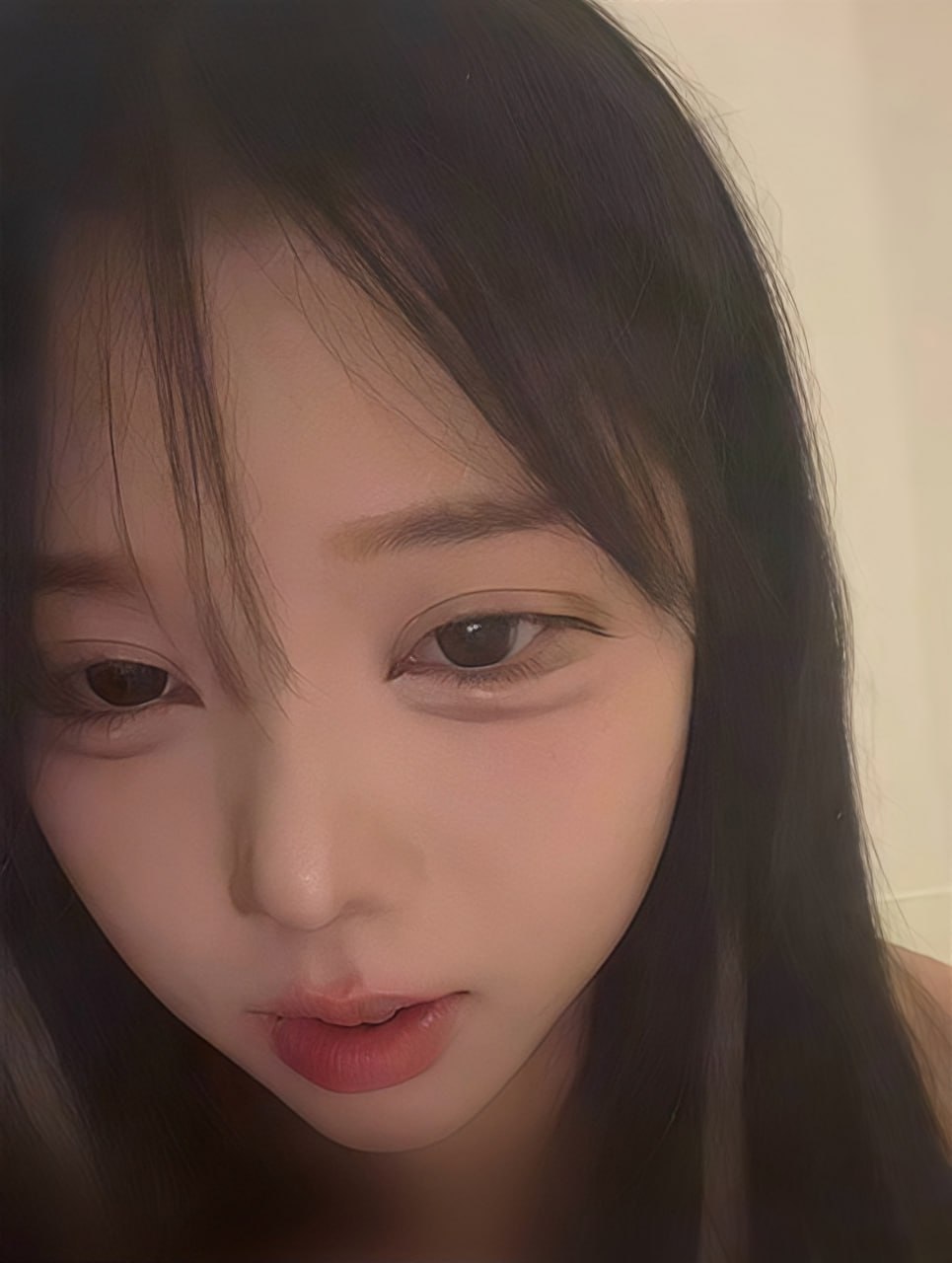 ⚫️云盘高质露脸A级泄密，素人高颜值卧蚕女大生性爱自拍流出，越美越骚，怼镜头销魂口嗨(20V)[MP4/425MB]