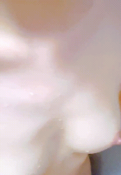 大三学姐洗澡的时候破门而入❤️按在马桶上暴力狠操嫩逼