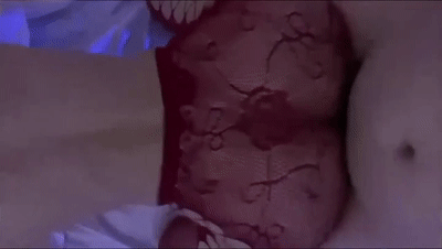 我上个月刚结完婚 我男朋友太短了我根本满足不了 还是你厉害[MP4/179MB]