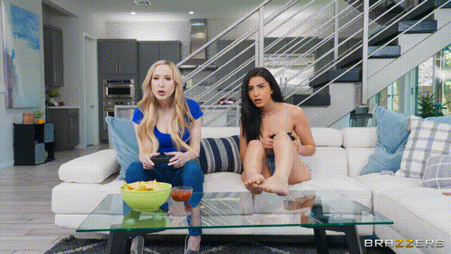 Gamers Tits On Glass
