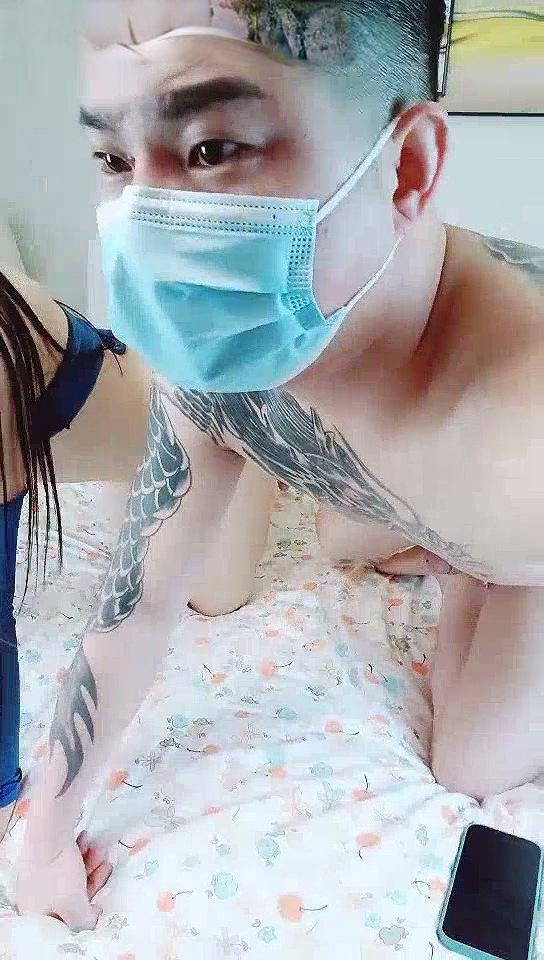 【极品瑜伽教练】蓝毛衣  牛仔裤  配上白色高跟鞋  粉丝最喜欢的造型  肤白貌美 无套啪啪 总能让你血脉喷张