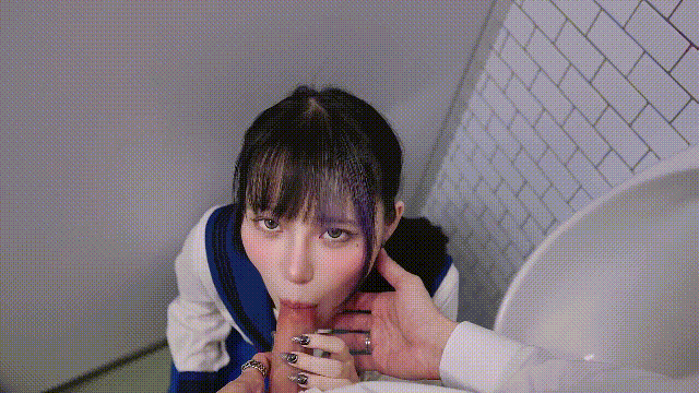 极品反差清纯美少女【斋斋】强势回归️调教！M系母狗学妹被学长发现喜欢在网络上色色成为肉便器的第一天[MP4/315MB]
