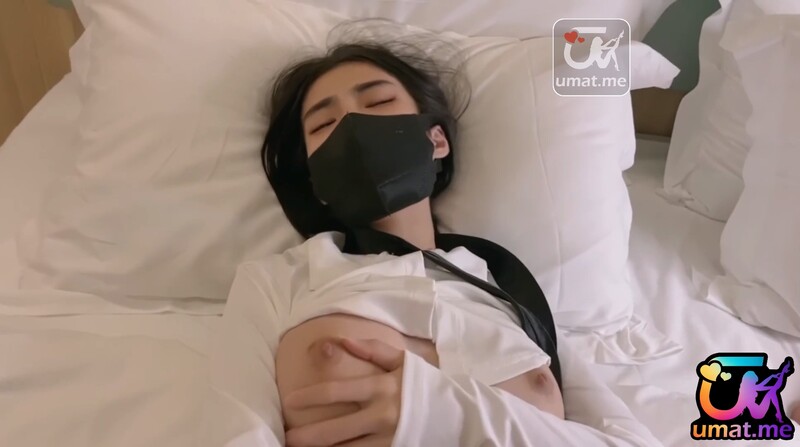美乳学妹兼职遭遇潜规则 白虎肉便器爽到无法自拔 尽情抽插输出美妙呻吟 飙射榨精滋颜射乳[MP4/914MB]