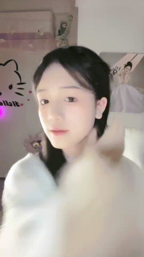 e懒得喷危险纯欲体 G奶女学生 全身肌肤雪白 完美身材小蛮腰大长腿粉嫩逼逼 抖胸裸舞道具喷水