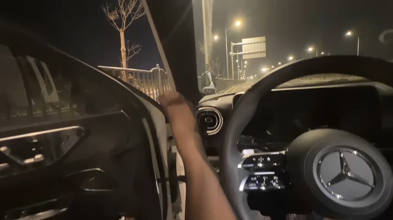 吊带诱惑深夜诱奸学生 玩弄高中生的肉棒足丝口交 车震骑乘奸茎插出白浆 精液内射粉嫩小穴[MP4/444MB]