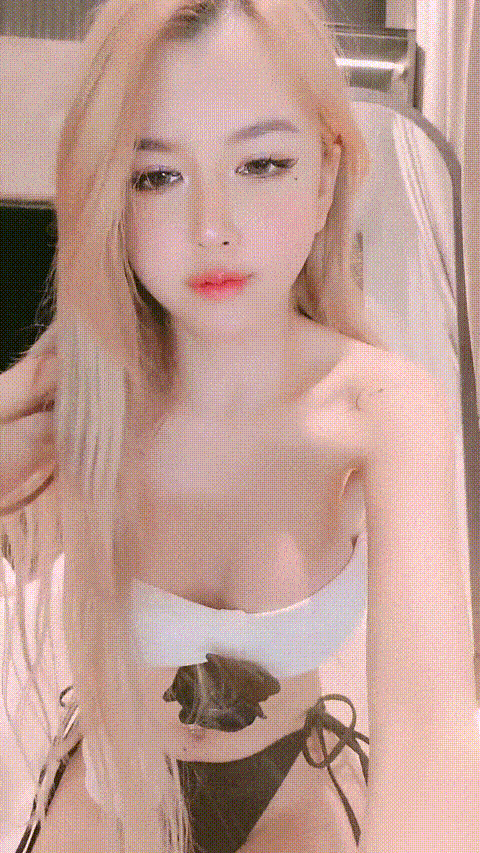 女神馒头逼超粉嫩 性欲超强特写BB自慰和刺激1
