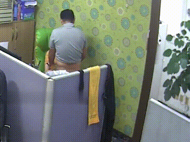 黑客破解小杂志社办公室偷拍领导经常利用休息时间和少妇女同事激情啪啪