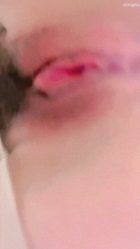 绝美魔鬼身材 丝足粉逼喷水爆浆特写掰开肉洞1
