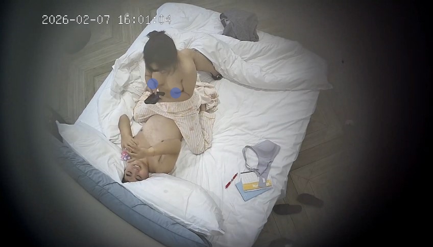 2-8流出酒店偷拍白嫩少妇和情人酒店开房偷情玩到第二天