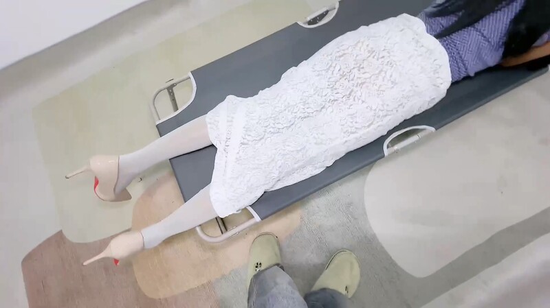 长腿小妈白裙吊带丝袜 屁眼戴着肛塞尾巴在躺椅上操 小穴收缩很厉害狂射淫臀[MP4/446MB]
