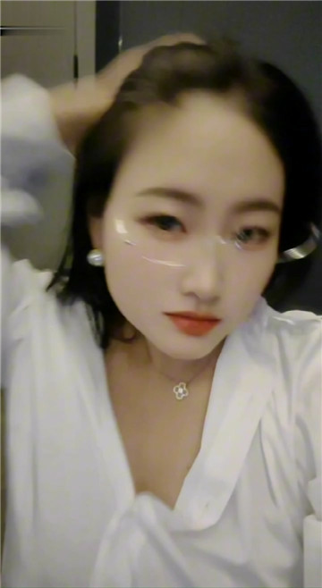 极品巨乳淫妻【娍】原创最新作 今天老公出差闲的无聊 又约了上次那个大鸡巴野男人出来