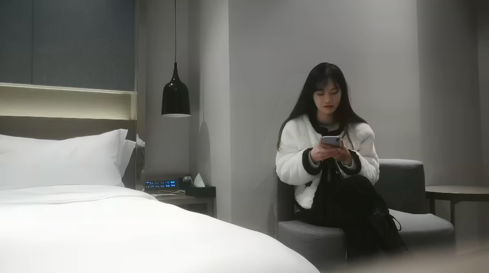 【AI增强】利哥探花精品作之168高挑女神第2部1204仅一场返场黑丝腿上套被他干得想尿尿听译字幕